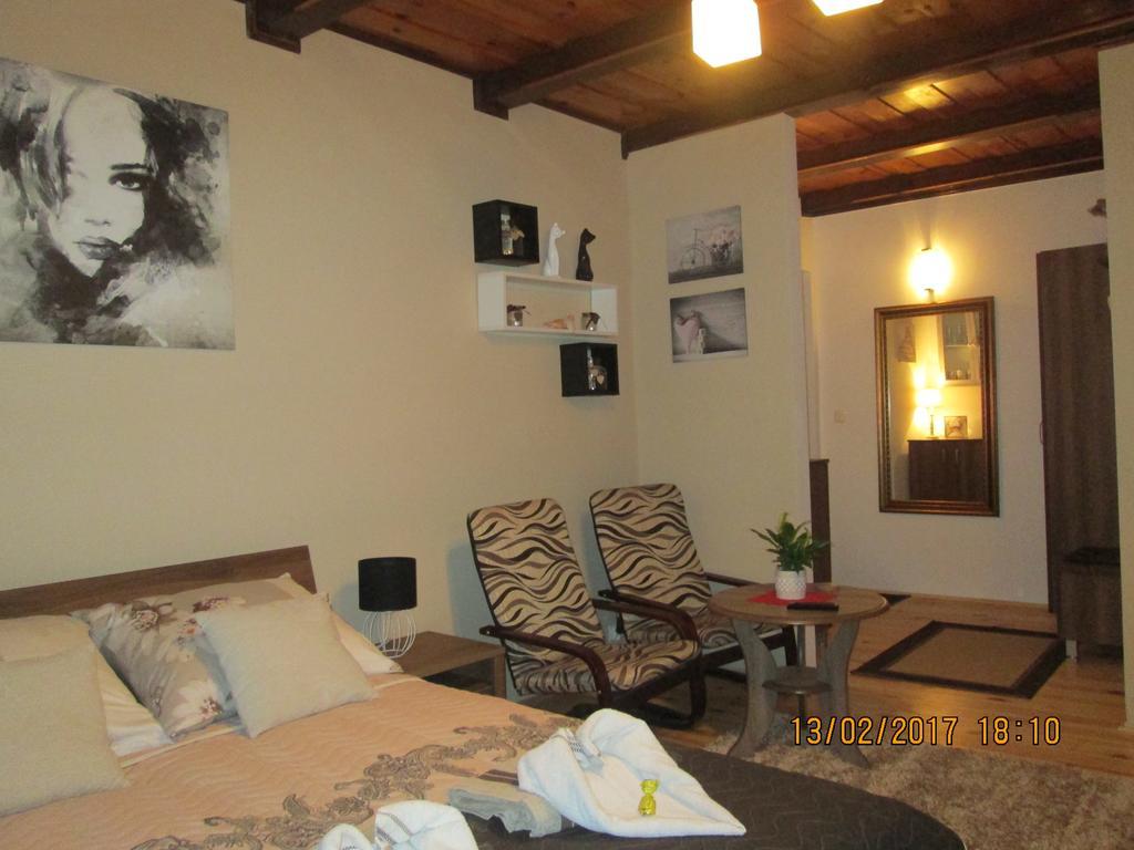 Apartamenty Przy Farze คาชิเมียร์ซ ดอลนี ห้อง รูปภาพ